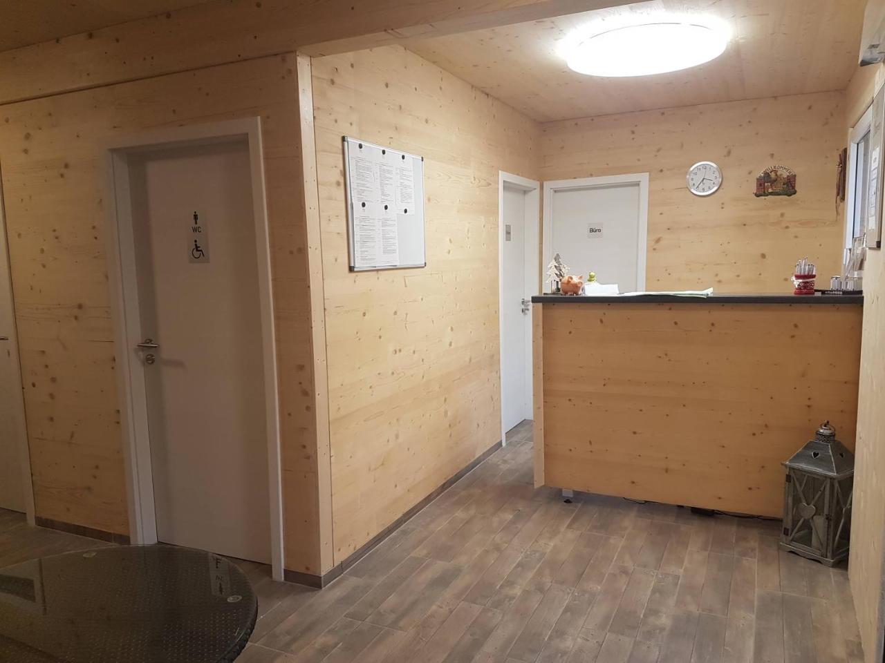 Gaestehaus Am Hahnenkamm 로이테 외부 사진