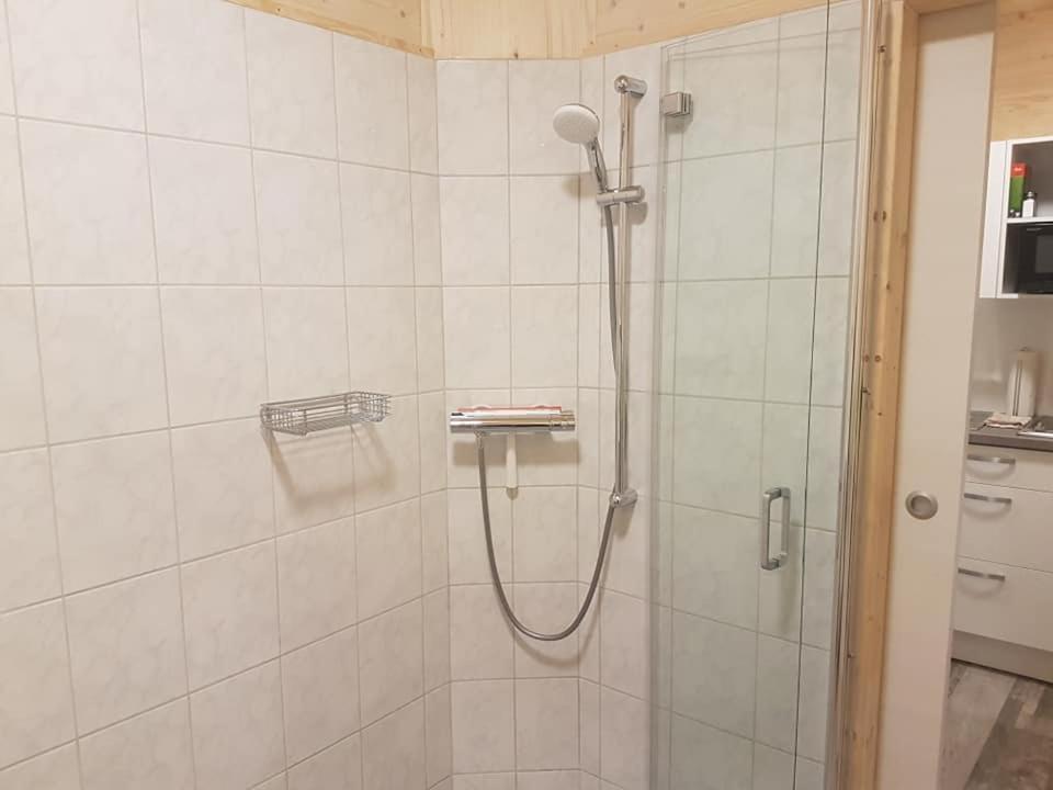 Gaestehaus Am Hahnenkamm 로이테 외부 사진