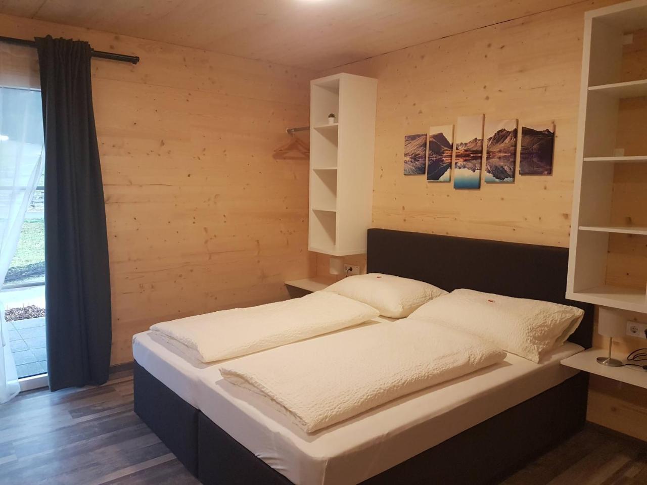 Gaestehaus Am Hahnenkamm 로이테 외부 사진